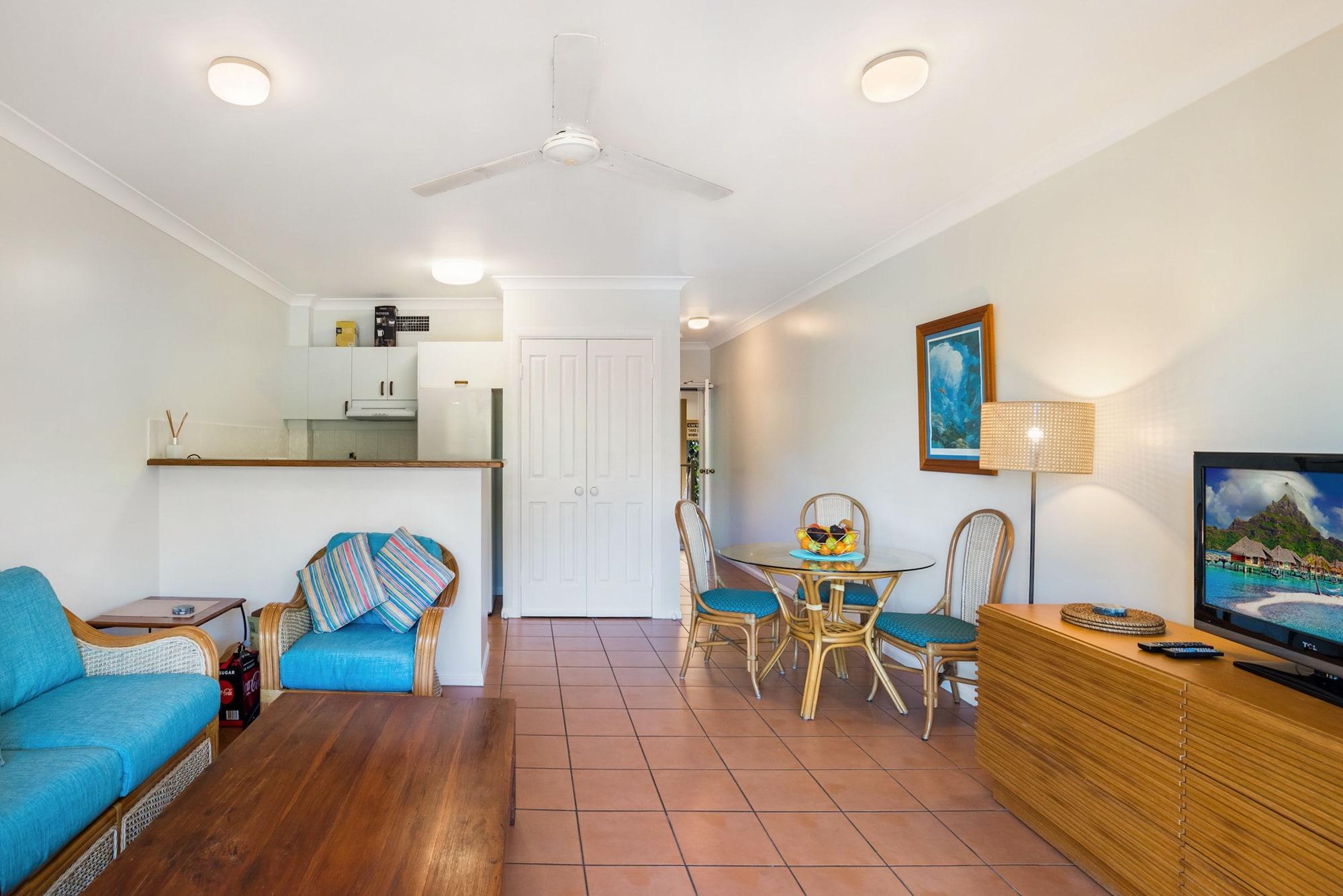 The York Beachfront Holiday Apartments Yorkeys Knob Екстериор снимка