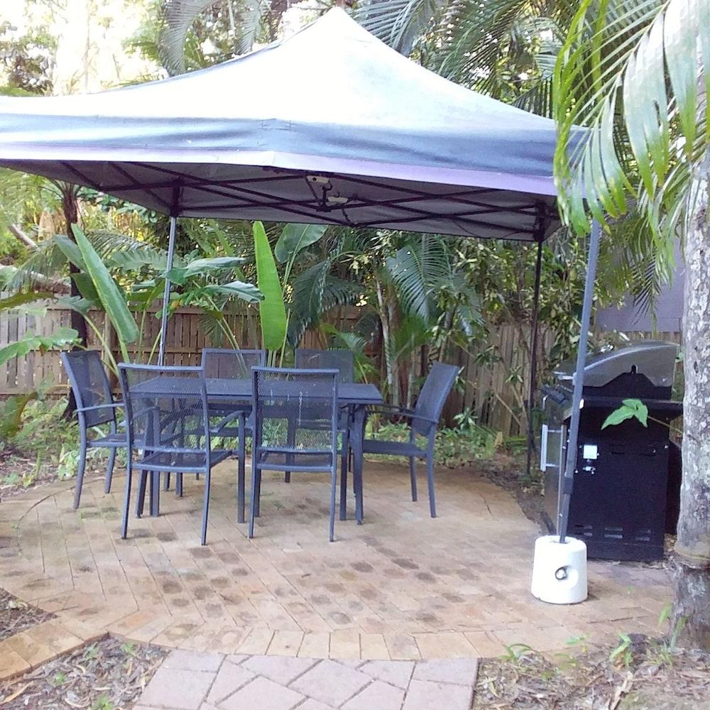 The York Beachfront Holiday Apartments Yorkeys Knob Екстериор снимка