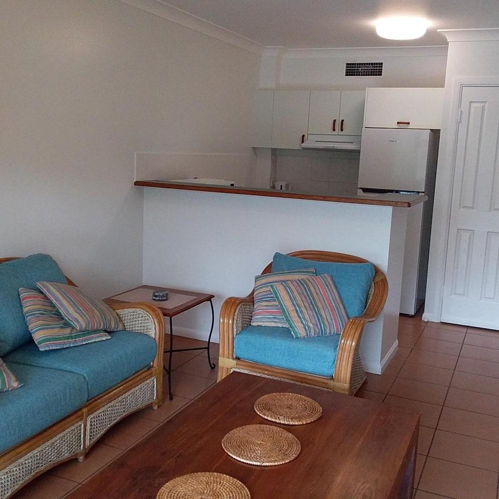 The York Beachfront Holiday Apartments Yorkeys Knob Екстериор снимка