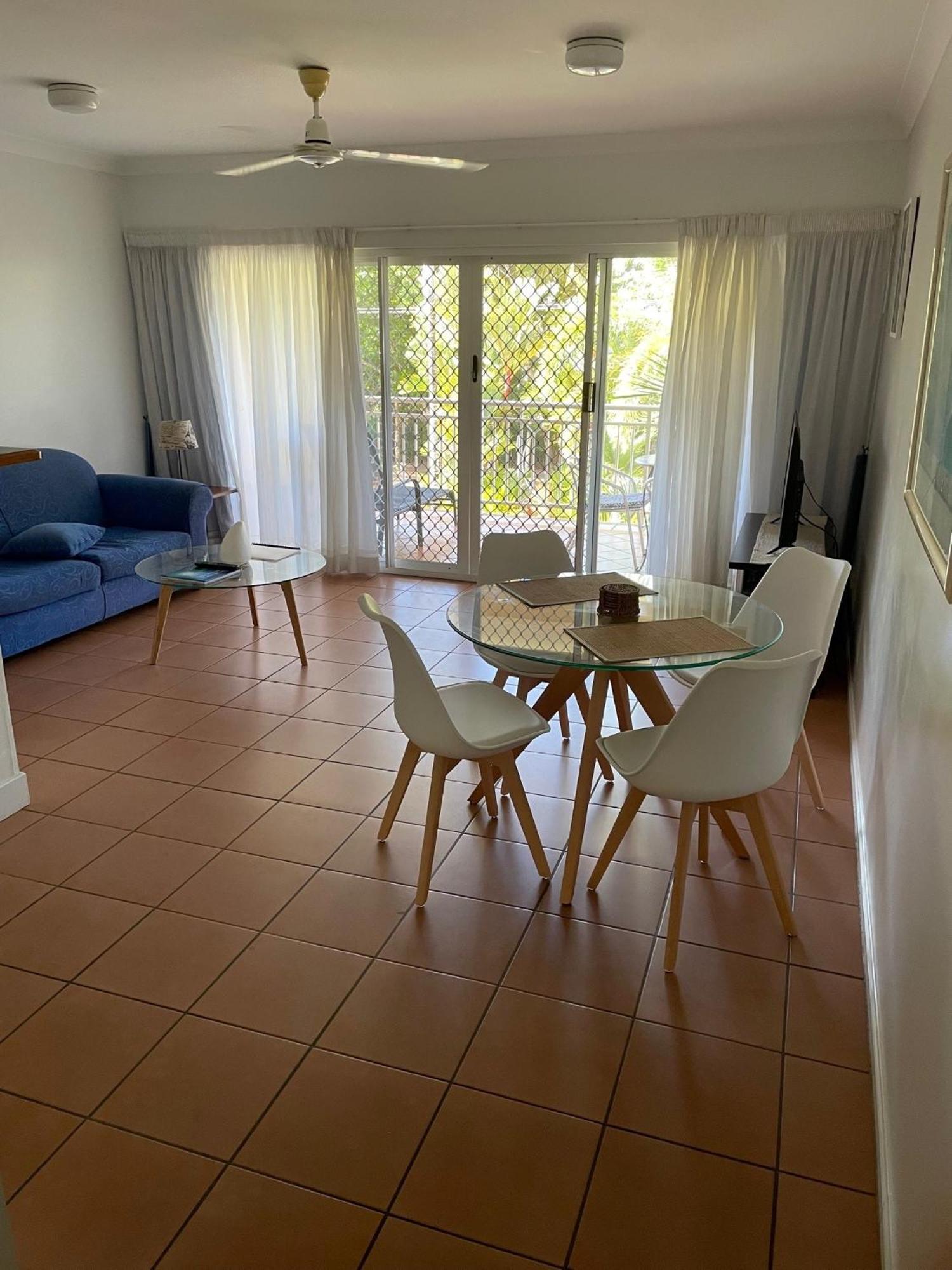 The York Beachfront Holiday Apartments Yorkeys Knob Екстериор снимка