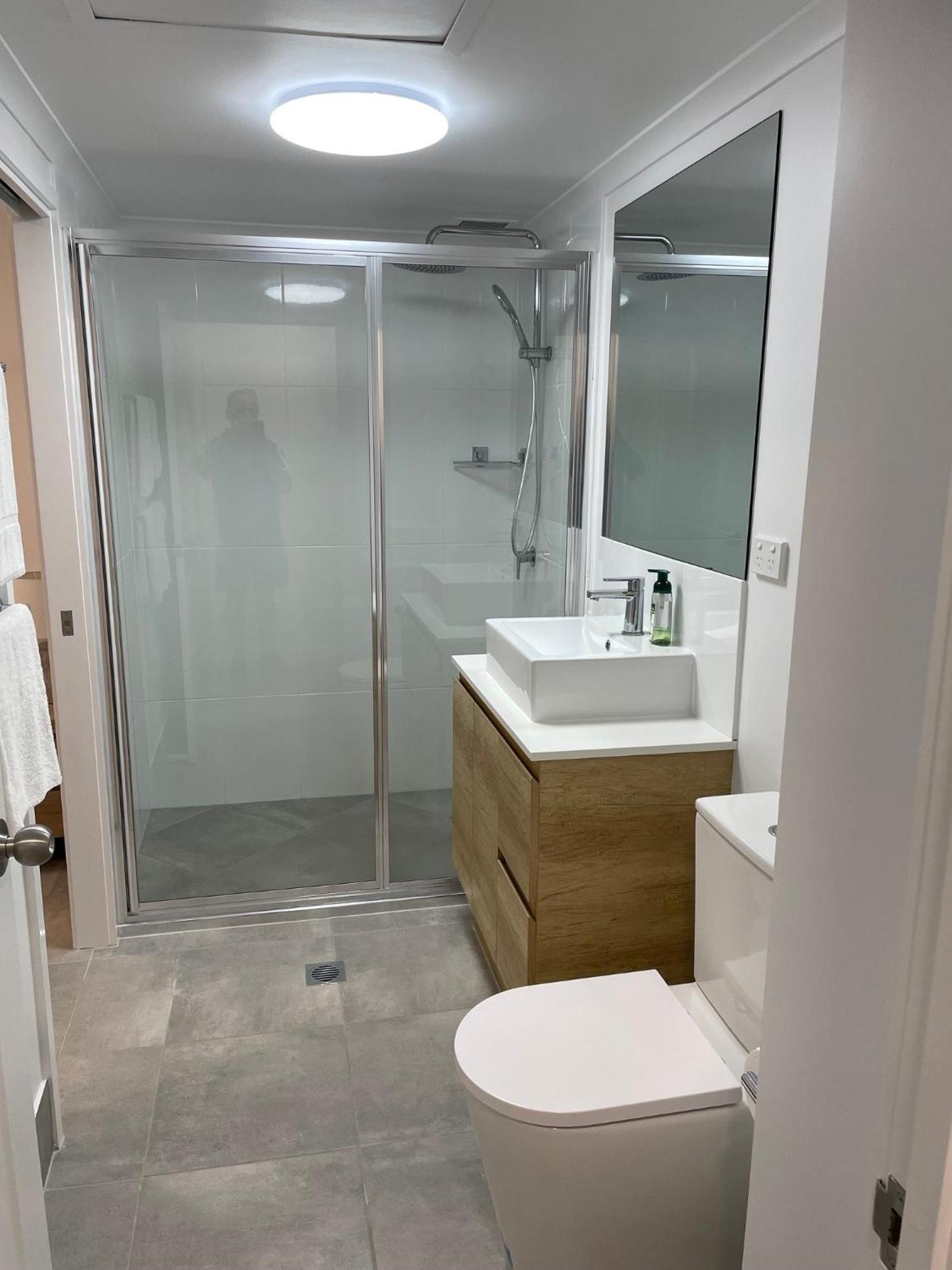 The York Beachfront Holiday Apartments Yorkeys Knob Екстериор снимка