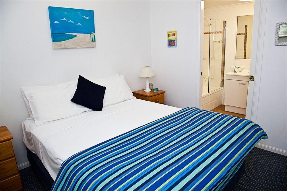 The York Beachfront Holiday Apartments Yorkeys Knob Екстериор снимка