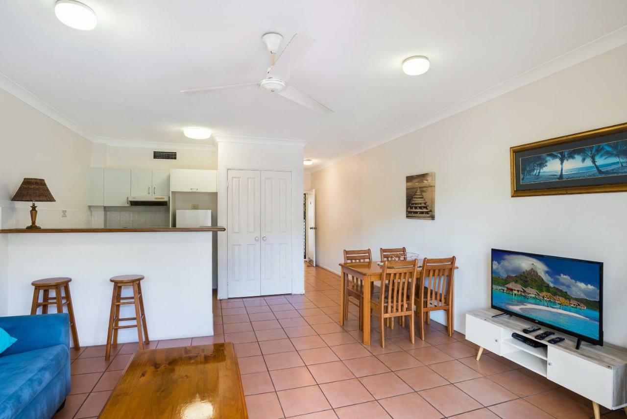 The York Beachfront Holiday Apartments Yorkeys Knob Екстериор снимка